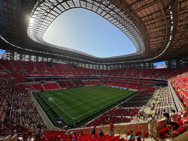 Les coulisses d'une salle de boxe avant un grand match